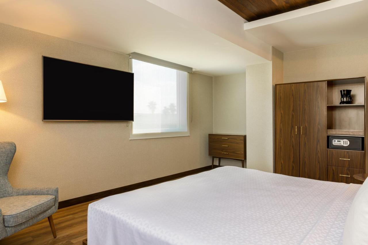 Four Points By Sheraton Monterrey Airport Apodaca Exteriör bild